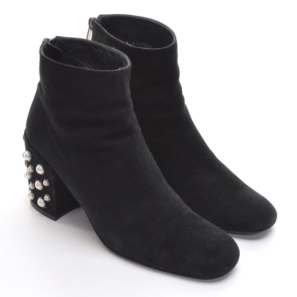 Stuart Weitzman Bacari Pearl Stud Block Heel Bootie 8 N